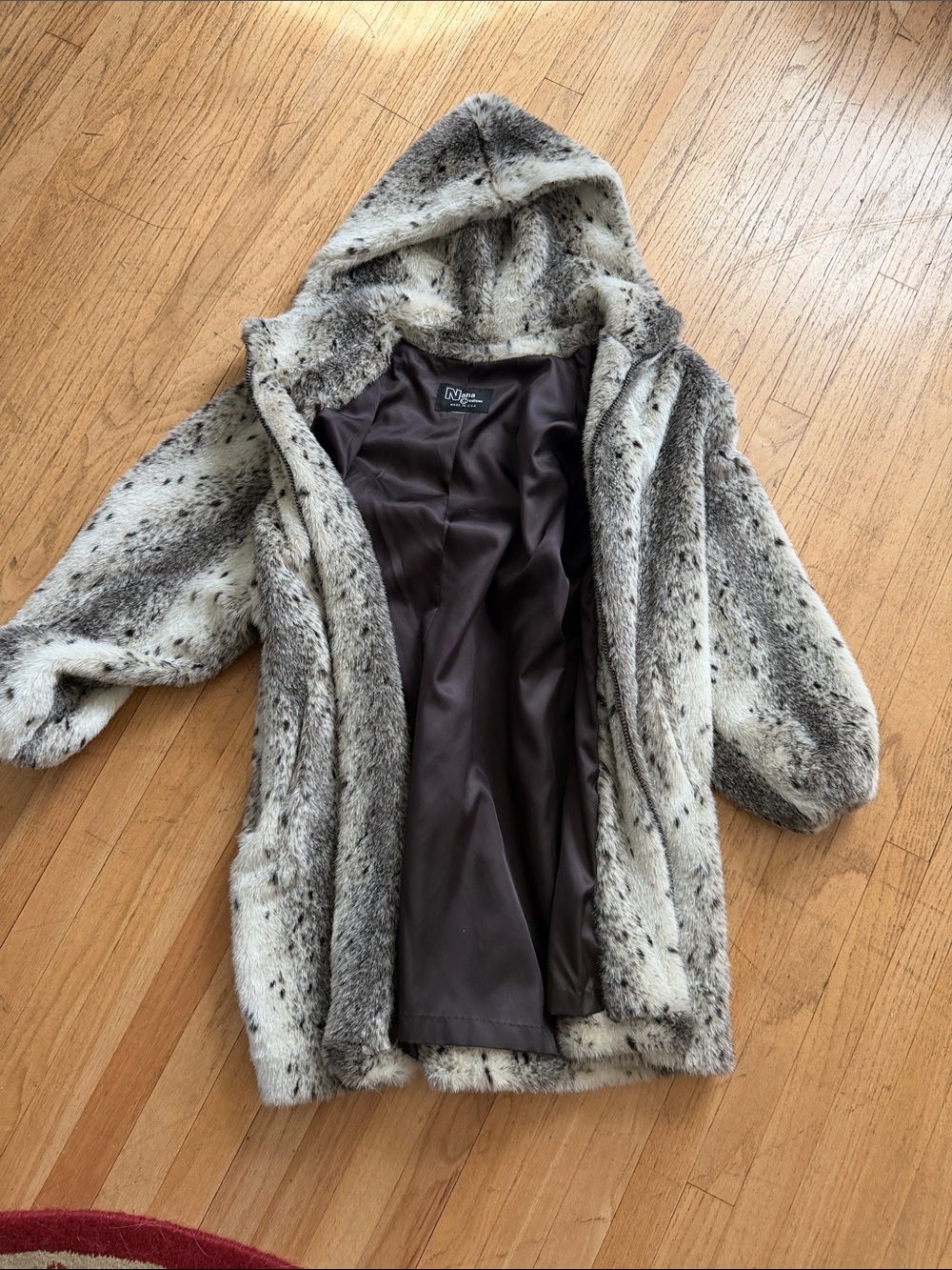 Nostalgia Speckled Faux Fur Hooded Coat in White and Black